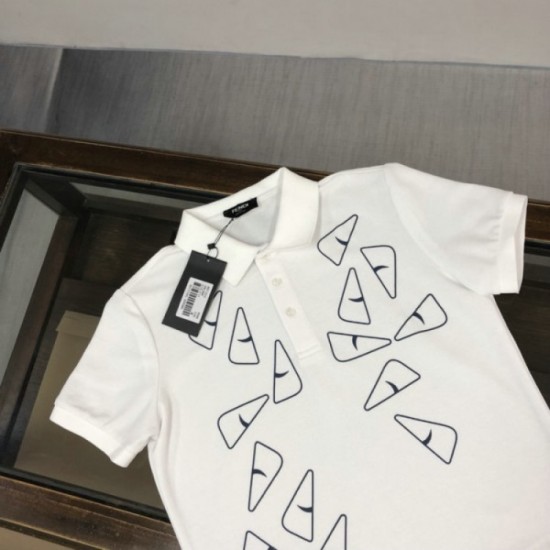 Men's T-shirt with sophisticated charm 2022SS FENDI FENDI Men's T-shirt with sophisticated charm 2022SS FENDI FENDI