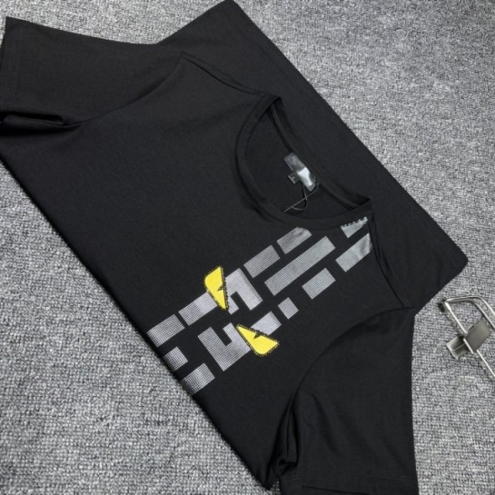 2022SS short-sleeved T-shirt Latest product sold out immediately FENDI Fendi 2022SS short-sleeved T-shirt Latest product sold out immediately FENDI Fendi