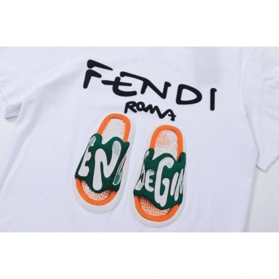 2022SS short-sleeved T-shirt The latest popular topic FENDI Fendi 2022SS short-sleeved T-shirt The latest popular topic FENDI Fendi