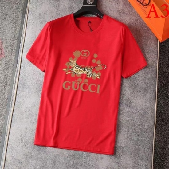 GUCCI Men's Short Sleeve T-shirt 2022 New Gucci that pays attention to your feet GUCCI Men's Short Sleeve T-shirt 2022 New Gucci that pays attention to your feet