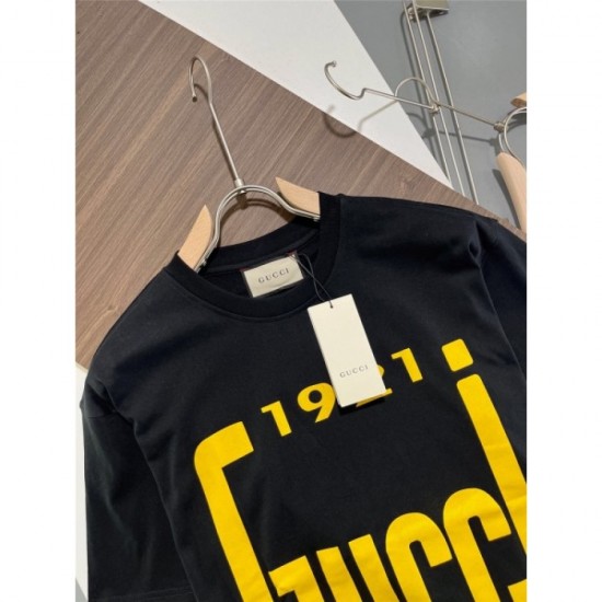 Men's T-shirt 2022SS GUCCI Gucci that is easy to balance Men's T-shirt 2022SS GUCCI Gucci that is easy to balance