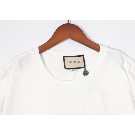GUCCI Gucci 2022SS men's short-sleeved T-shirt latest brand new is hot GUCCI Gucci 2022SS men's short-sleeved T-shirt latest brand new is hot