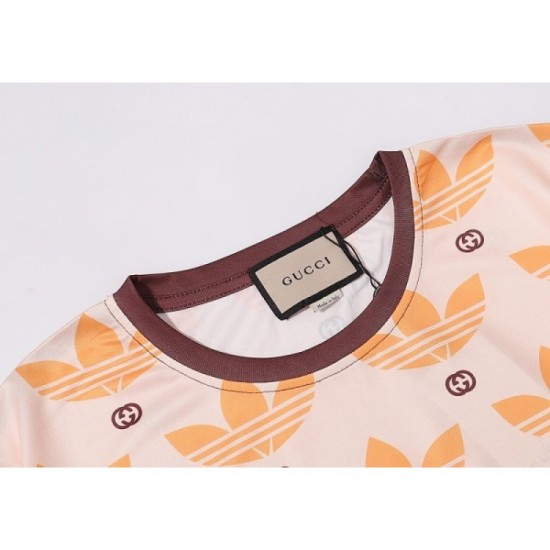 GUCCI Gucci 2022SS men's short-sleeved T-shirt, simple and versatile GUCCI Gucci 2022SS men's short-sleeved T-shirt, simple and versatile