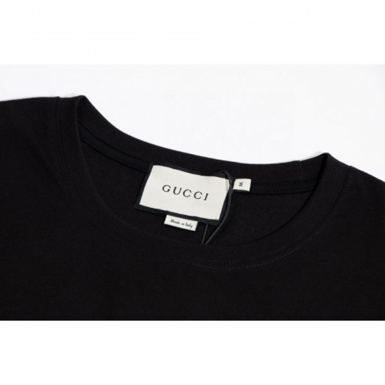 GUCCI Gucci 2022SS men's short-sleeved T-shirt with high fashion sensitivity GUCCI Gucci 2022SS men's short-sleeved T-shirt with high fashion sensitivity