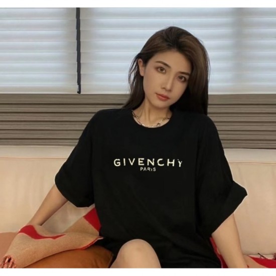 2022SS Magazine item GIVENCHY Givenchy Men's and women's short-sleeved T-shirt 2022SS Magazine item GIVENCHY Givenchy Men's and women's short-sleeved T-shirt