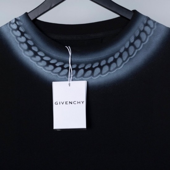 Extremely rare Men's T-shirt 2022SS GIVENCHY Givenchy Extremely rare Men's T-shirt 2022SS GIVENCHY Givenchy
