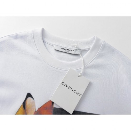 2022SS short-sleeved T-shirt VIP price from overseas GIVENCHY Givenchy 2022SS short-sleeved T-shirt VIP price from overseas GIVENCHY Givenchy