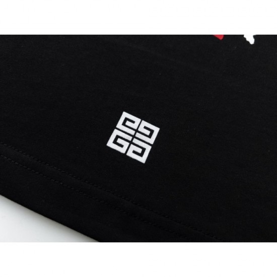 2022SS short-sleeved T-shirt Highly rated item GIVENCHY Givenchy 2022SS short-sleeved T-shirt Highly rated item GIVENCHY Givenchy
