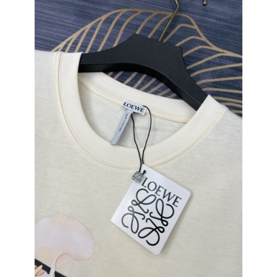 2022SS Very easy to incorporate LOEWE Men's and women's short-sleeved T-shirt 2022SS Very easy to incorporate LOEWE Men's and women's short-sleeved T-shirt