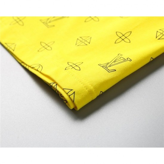 LOUIS VUITTON Men's Short Sleeve T-shirt 2022 New Stylish Louis Vuitton LOUIS VUITTON Men's Short Sleeve T-shirt 2022 New Stylish Louis Vuitton
