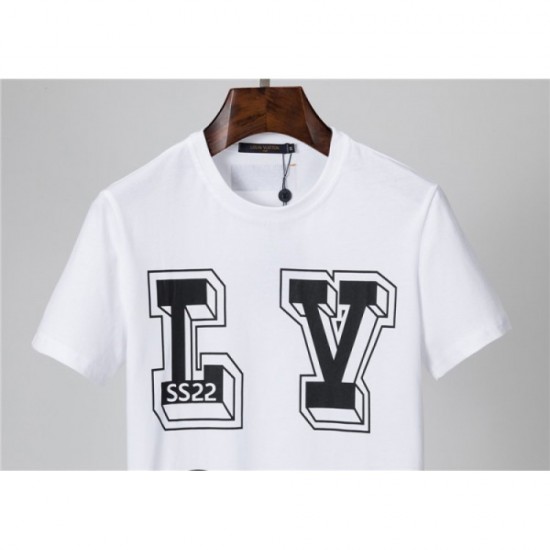 LOUIS VUITTON Men's Short Sleeve T-shirt 2022 New Keep an eye on Louis Vuitton LOUIS VUITTON Men's Short Sleeve T-shirt 2022 New Keep an eye on Louis Vuitton