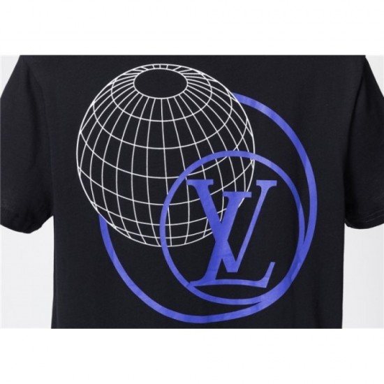 LOUIS VUITTON Men's Short Sleeve T-shirt 2022 New Louis Vuitton Attention LOUIS VUITTON Men's Short Sleeve T-shirt 2022 New Louis Vuitton Attention