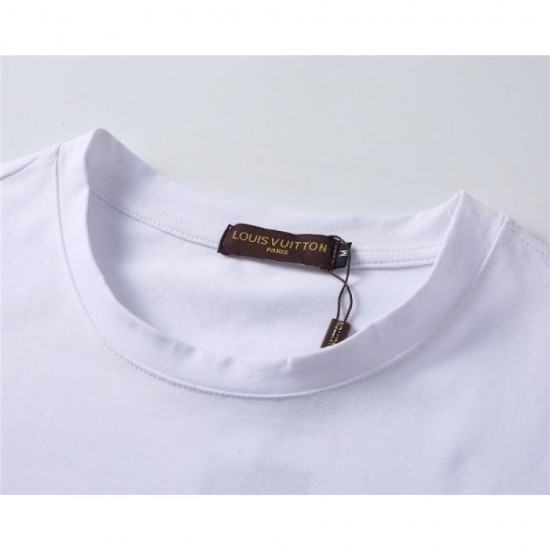 LOUIS VUITTON Men's Short Sleeve T-shirt 2022 New Louis Vuitton I fell in love with at first sight LOUIS VUITTON Men's Short Sleeve T-shirt 2022 New Louis Vuitton I fell in love with at first sight
