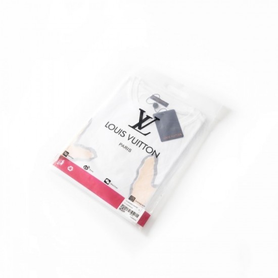 2022SS LOUIS VUITTON Louis Vuitton Men's and Women's Short Sleeve T-shirt 2022SS LOUIS VUITTON Louis Vuitton Men's and Women's Short Sleeve T-shirt