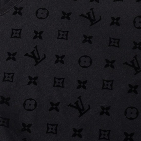 Exceptional men's T-shirt at VIP sale 2022SS LOUIS VUITTON Louis Vuitton Exceptional men's T-shirt at VIP sale 2022SS LOUIS VUITTON Louis Vuitton