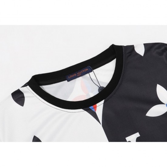 Cool design men's T-shirt 2022SS LOUIS VUITTON Louis Vuitton Cool design men's T-shirt 2022SS LOUIS VUITTON Louis Vuitton