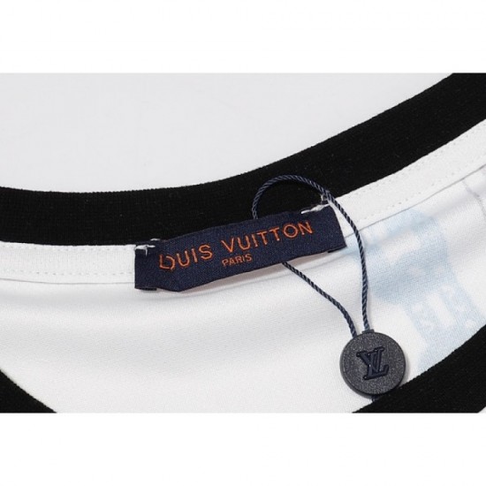 New men's T-shirt 2022SS LOUIS VUITTON Louis Vuitton debuts this season New men's T-shirt 2022SS LOUIS VUITTON Louis Vuitton debuts this season