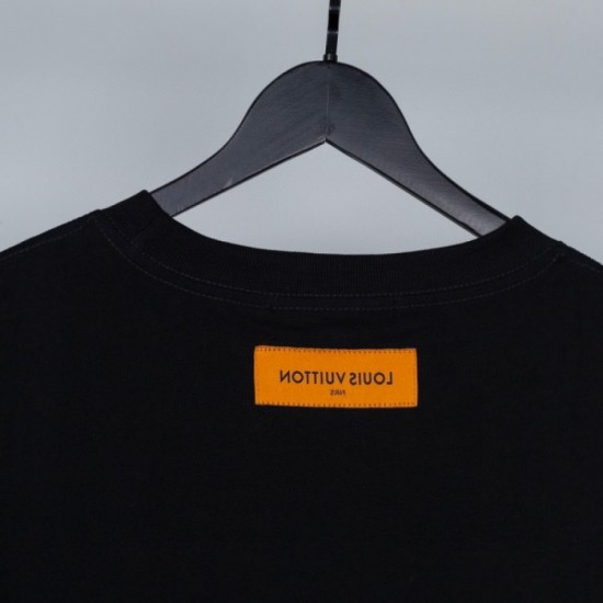 This season's hottest men's T-shirt 2022SS LOUIS VUITTON Louis Vuitton This season's hottest men's T-shirt 2022SS LOUIS VUITTON Louis Vuitton