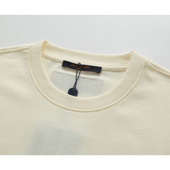 2022SS short-sleeved T-shirt seasonal style LOUIS VUITTON Louis Vuitton 2022SS short-sleeved T-shirt seasonal style LOUIS VUITTON Louis Vuitton