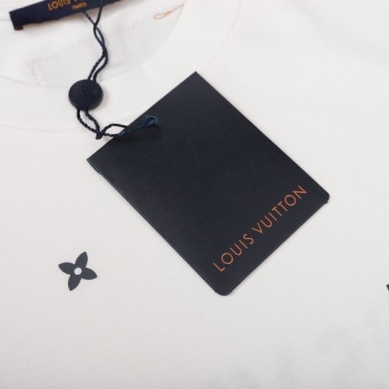 2022SS short-sleeved T-shirt Reward yourself LOUIS VUITTON Louis Vuitton 2022SS short-sleeved T-shirt Reward yourself LOUIS VUITTON Louis Vuitton