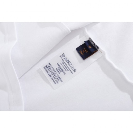 2022SS short-sleeved T-shirt Attention point LOUIS VUITTON Louis Vuitton 2022SS short-sleeved T-shirt Attention point LOUIS VUITTON Louis Vuitton