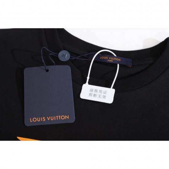 2022SS short-sleeved T-shirt overwhelming luxury LOUIS VUITTON Louis Vuitton 2022SS short-sleeved T-shirt overwhelming luxury LOUIS VUITTON Louis Vuitton