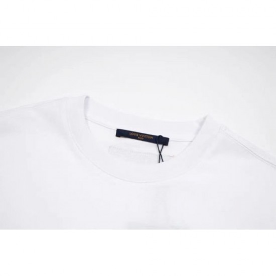 2022SS short-sleeved T-shirt Limited gift LOUIS VUITTON Louis Vuitton 2022SS short-sleeved T-shirt Limited gift LOUIS VUITTON Louis Vuitton