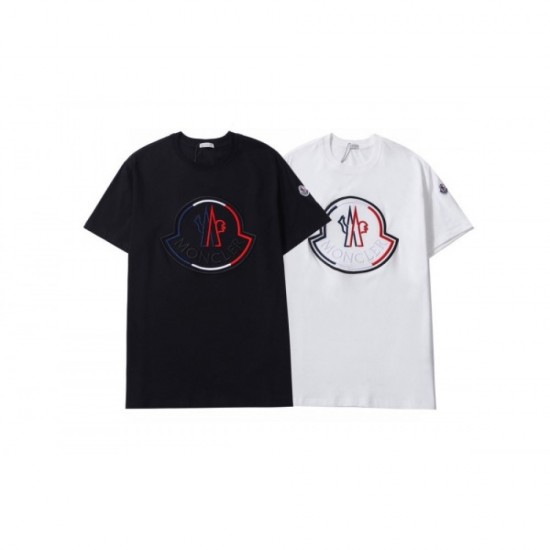 Men's T-shirt 2022SS MONCLER Moncler that pays attention to your feet Men's T-shirt 2022SS MONCLER Moncler that pays attention to your feet