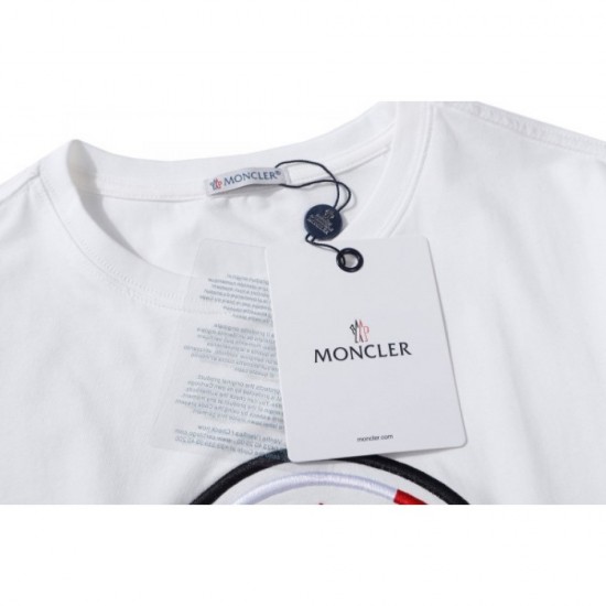 Men's T-shirt 2022SS MONCLER Moncler that pays attention to your feet Men's T-shirt 2022SS MONCLER Moncler that pays attention to your feet