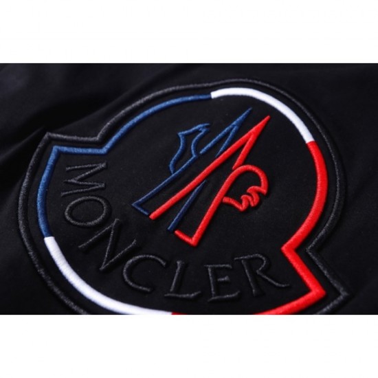 Men's T-shirt 2022SS MONCLER Moncler that pays attention to your feet Men's T-shirt 2022SS MONCLER Moncler that pays attention to your feet