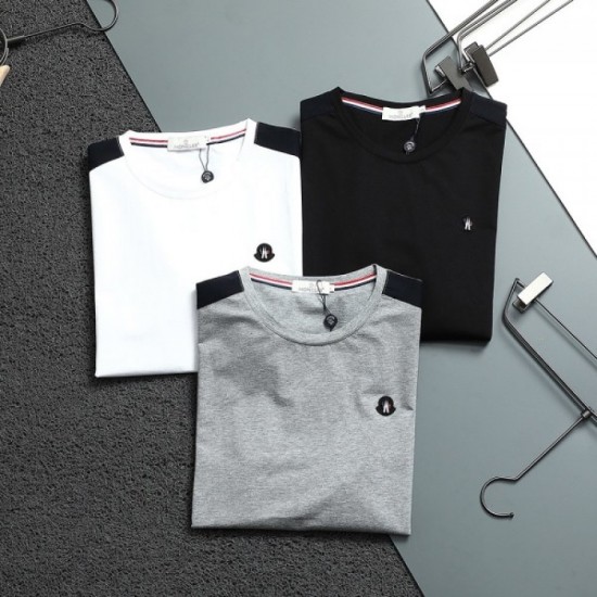 2022SS short-sleeved T-shirt MONCLER Moncler expressing individuality 2022SS short-sleeved T-shirt MONCLER Moncler expressing individuality