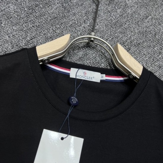 2022SS short-sleeved T-shirt spring and summer classic new MONCLER Moncler 2022SS short-sleeved T-shirt spring and summer classic new MONCLER Moncler