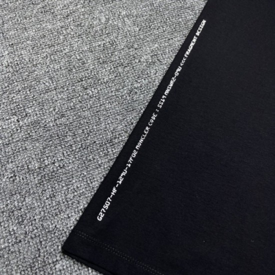 2022SS short-sleeved T-shirt spring and summer classic new MONCLER Moncler 2022SS short-sleeved T-shirt spring and summer classic new MONCLER Moncler