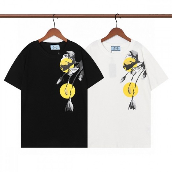 New limited gorgeous cute men's T-shirt 2022SS PRADA Prada New limited gorgeous cute men's T-shirt 2022SS PRADA Prada