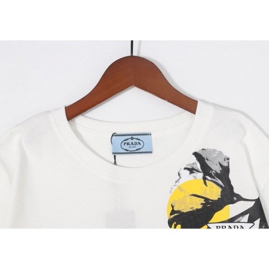 New limited gorgeous cute men's T-shirt 2022SS PRADA Prada New limited gorgeous cute men's T-shirt 2022SS PRADA Prada