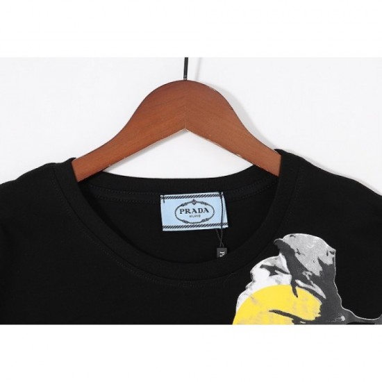 New limited gorgeous cute men's T-shirt 2022SS PRADA Prada New limited gorgeous cute men's T-shirt 2022SS PRADA Prada