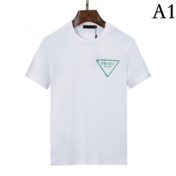 It looks fashionable Men's T-shirt 2022SS PRADA Prada