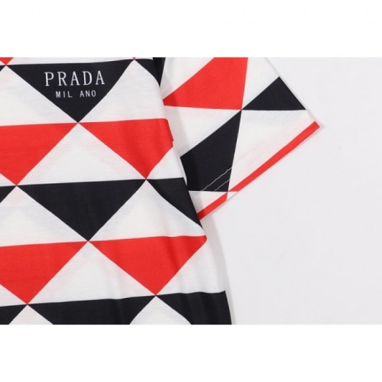 Enjoy trendy outfits Men's T-shirt 2022SS PRADA Prada Enjoy trendy outfits Men's T-shirt 2022SS PRADA Prada