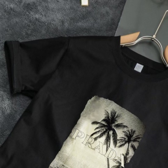 2022SS short-sleeved T-shirt long season active PRADA Prada 2022SS short-sleeved T-shirt long season active PRADA Prada