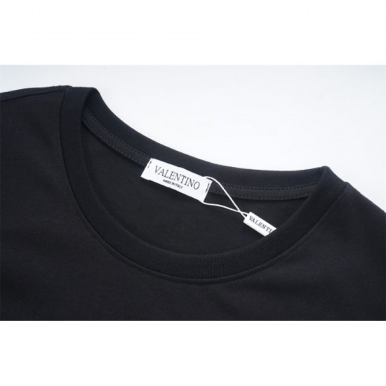 VALENTINO Valentino 2022SS men's short-sleeved T-shirt overseas pre-sale! VALENTINO Valentino 2022SS men's short-sleeved T-shirt overseas pre-sale!