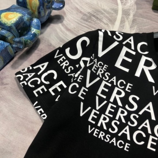 VERSACE Men's Short Sleeve T-shirt 2022 New Overseas Limited Model New Versace VERSACE Men's Short Sleeve T-shirt 2022 New Overseas Limited Model New Versace