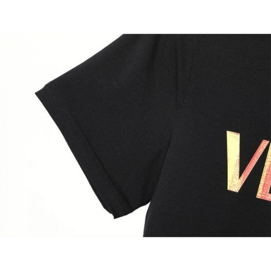 VERSACE Men's Short Sleeve T-shirt 2022 New This season's hottest first-class Versace VERSACE Men's Short Sleeve T-shirt 2022 New This season's hottest first-class Versace