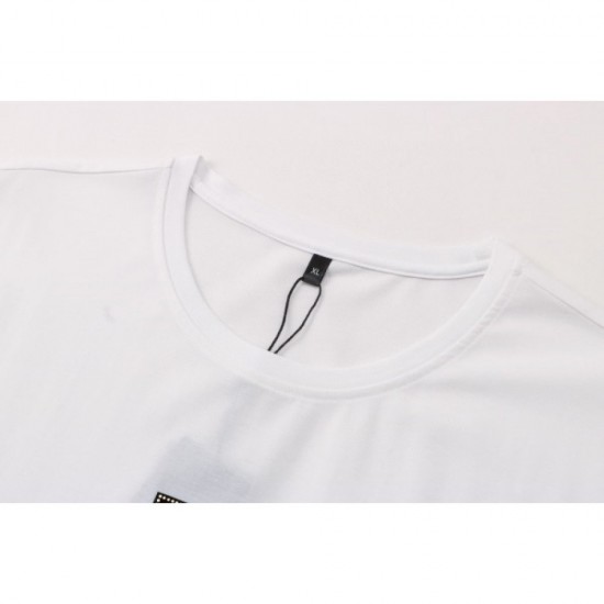 VERSACE Men's short-sleeved T-shirt 2022 New item 1 item for each color Versace VERSACE Men's short-sleeved T-shirt 2022 New item 1 item for each color Versace