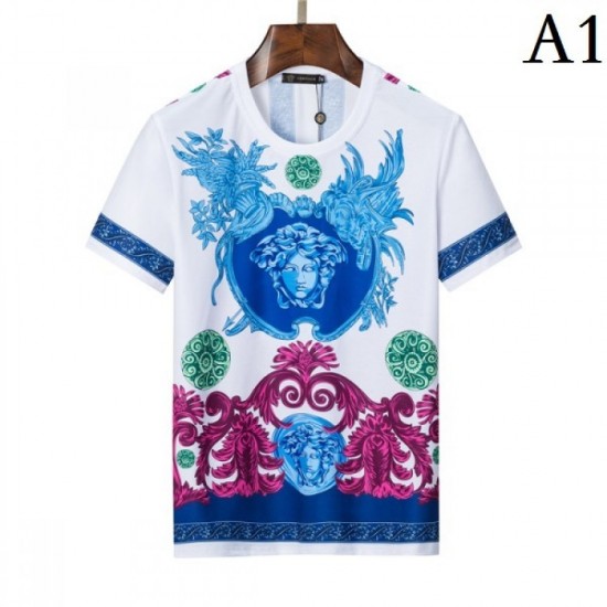 New summer men's T-shirt 2022SS VERSACE Versace inevitable hit this season New summer men's T-shirt 2022SS VERSACE Versace inevitable hit this season