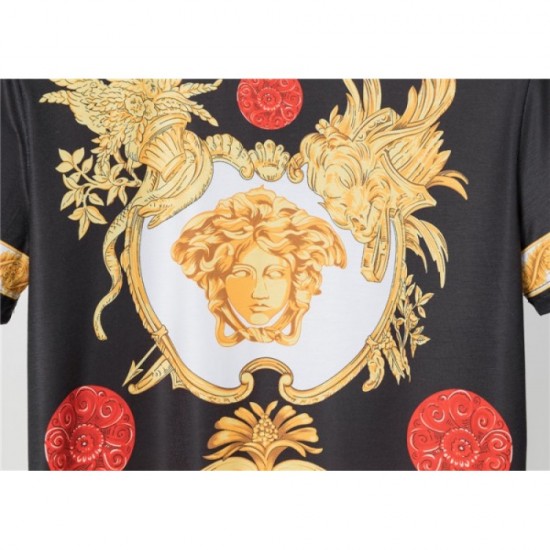 New summer men's T-shirt 2022SS VERSACE Versace inevitable hit this season New summer men's T-shirt 2022SS VERSACE Versace inevitable hit this season