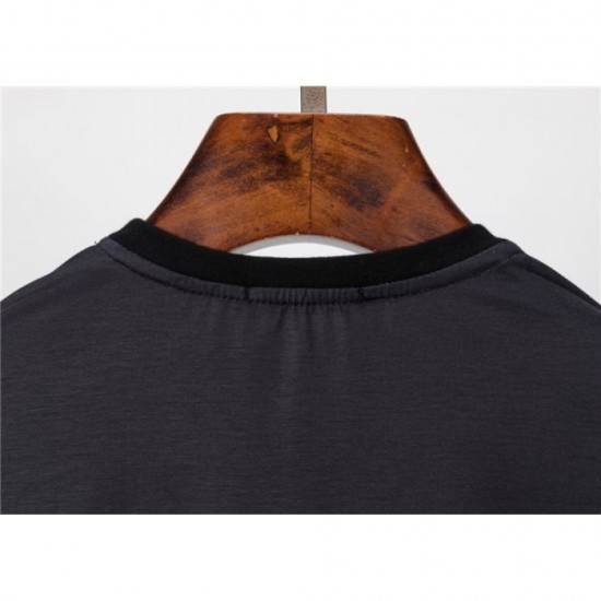 Unique items to play the leading role Men's T-shirt 2022SS VERSACE Versace Unique items to play the leading role Men's T-shirt 2022SS VERSACE Versace
