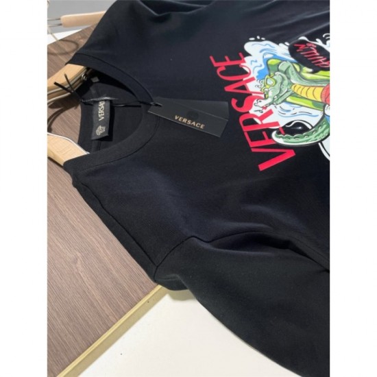 Essential items for fashion people Men's T-shirt 2022SS VERSACE Versace Essential items for fashion people Men's T-shirt 2022SS VERSACE Versace