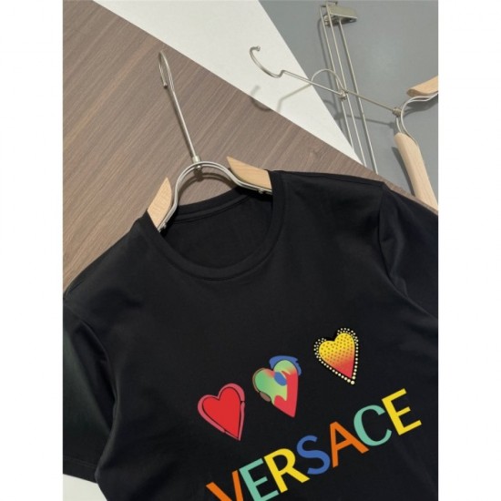 Men's T-shirt 2022SS VERSACE Versace where you can feel the latest trends Men's T-shirt 2022SS VERSACE Versace where you can feel the latest trends