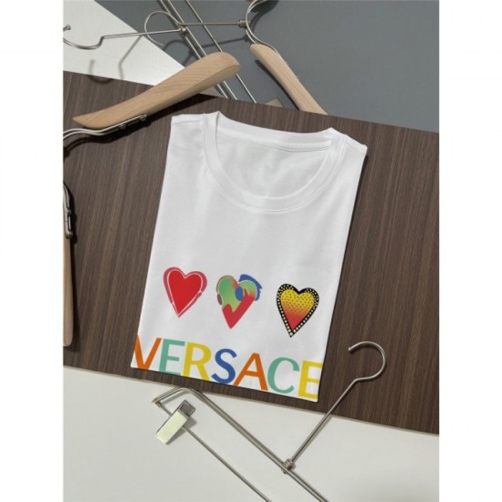 Men's T-shirt 2022SS VERSACE Versace where you can feel the latest trends Men's T-shirt 2022SS VERSACE Versace where you can feel the latest trends