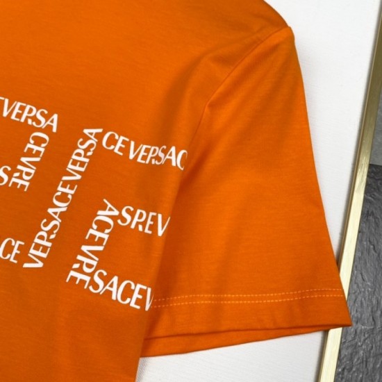 Nice design unstocked brand men's T-shirt 2022SS VERSACE Versace Nice design unstocked brand men's T-shirt 2022SS VERSACE Versace